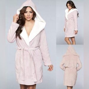 Be Wicked Janet Plush Robe with Sherpa lined hood S/M, Blush pink